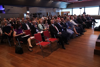 Vsak lahko na svoj način prispeva k skupnemu napredku in skupni prihodnosti